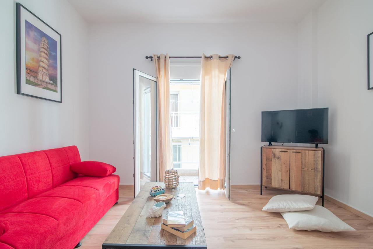 Modern Renovated Apt Next To The Beachfront Heraklion  Exterior photo