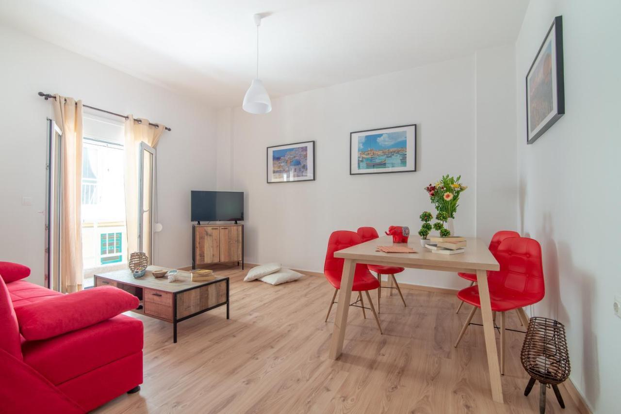 Modern Renovated Apt Next To The Beachfront Heraklion  Exterior photo