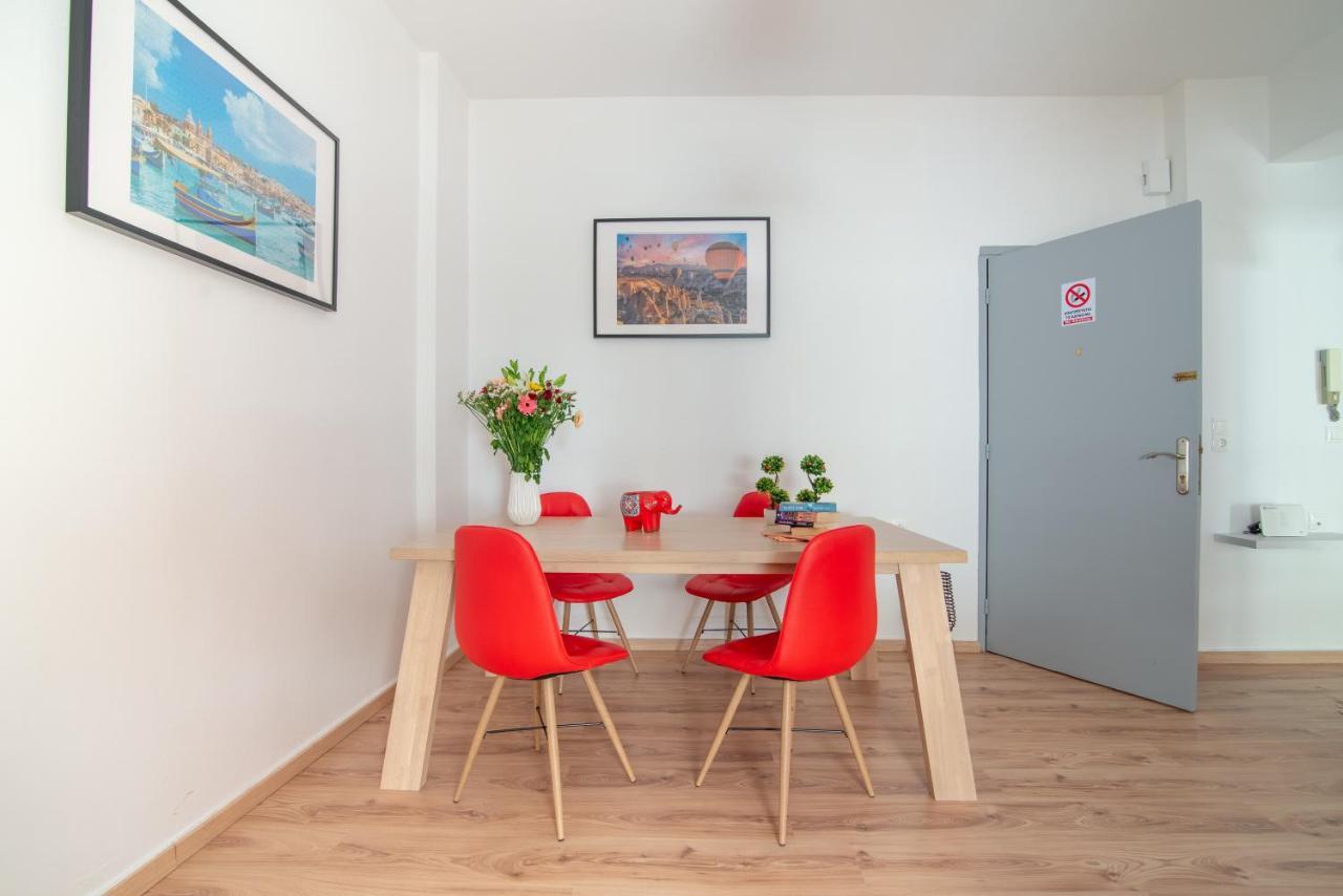 Modern Renovated Apt Next To The Beachfront Heraklion  Exterior photo